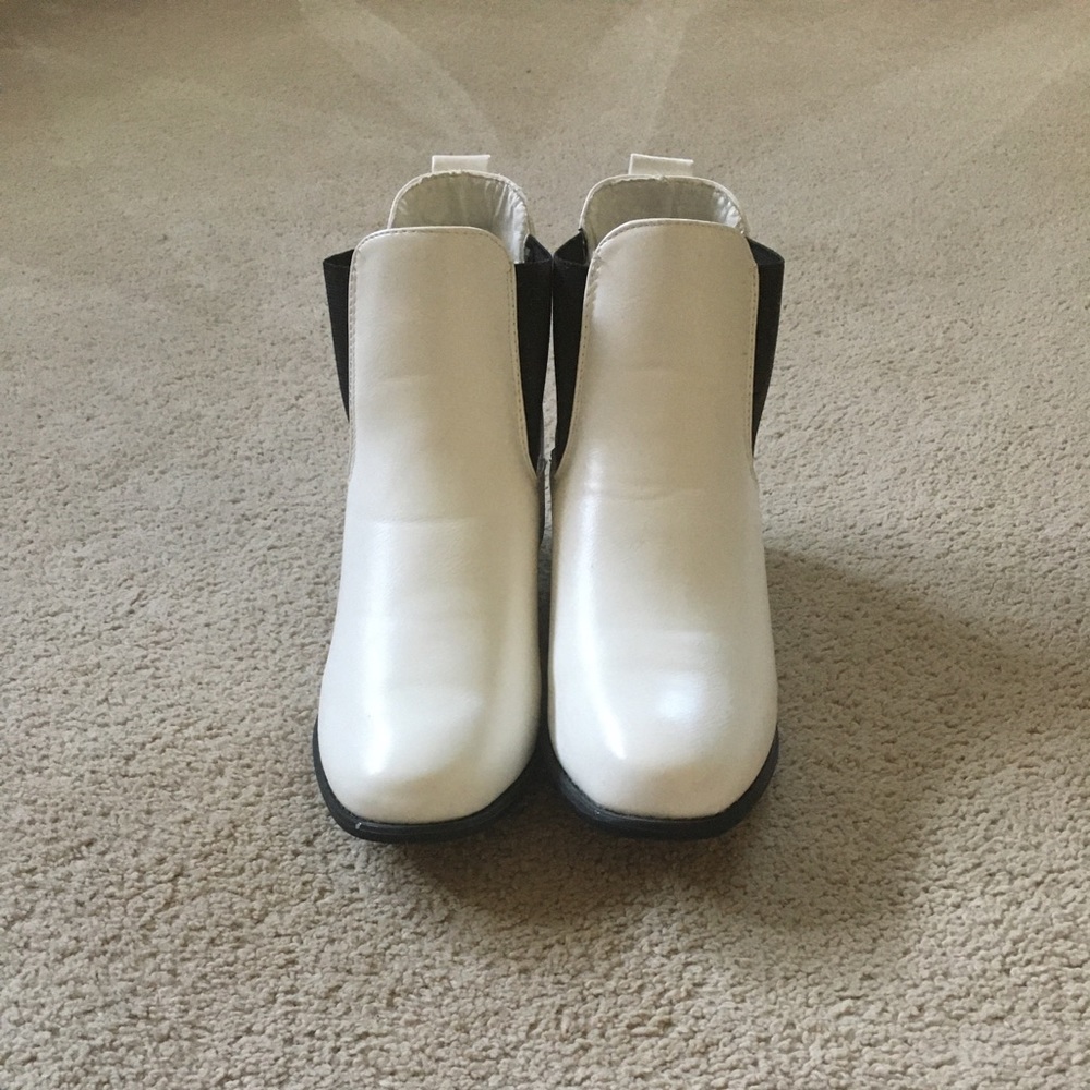 Fall boots - never worn!